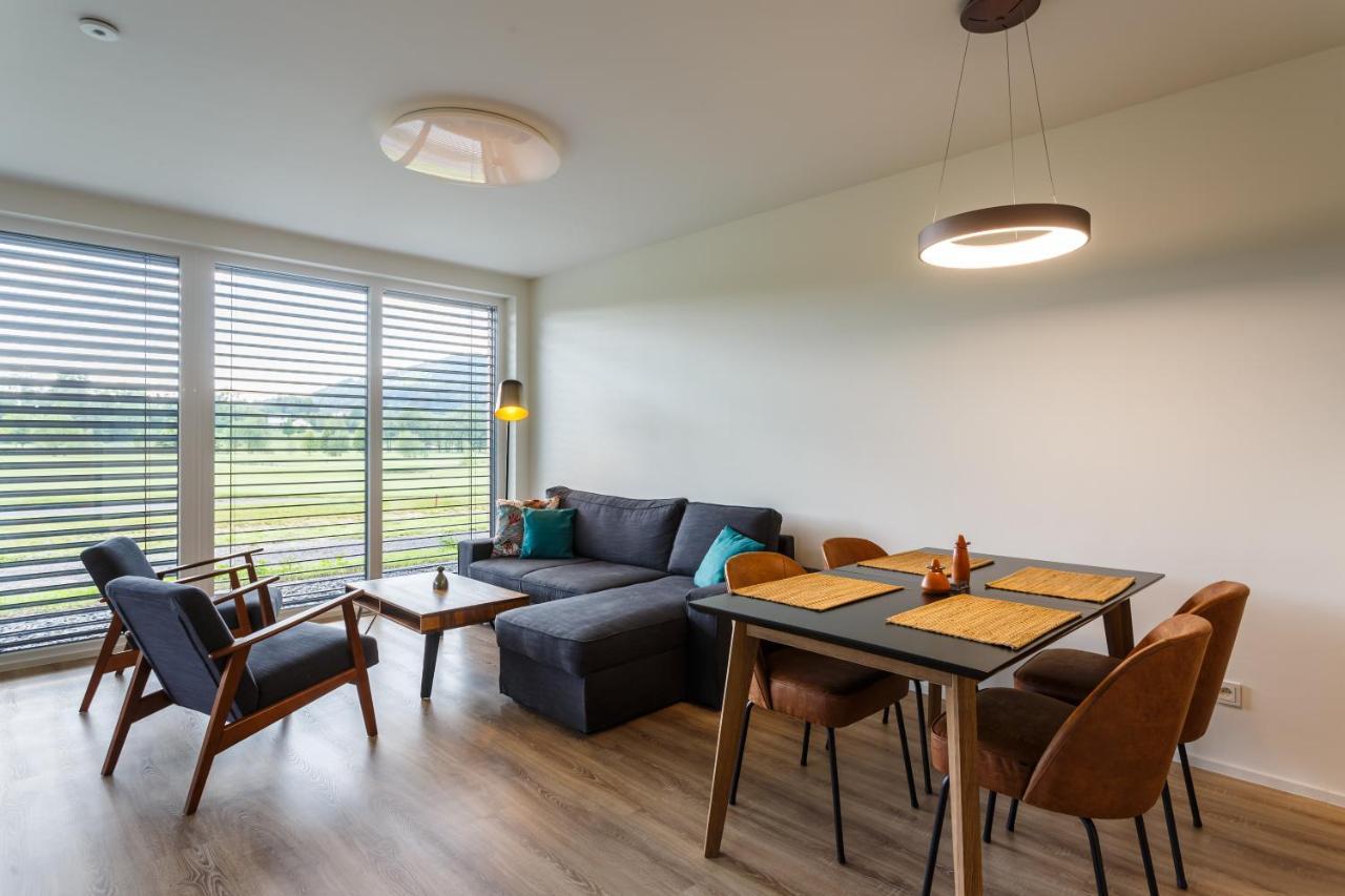 Apartman Na Golfu Celadna Exterior photo
